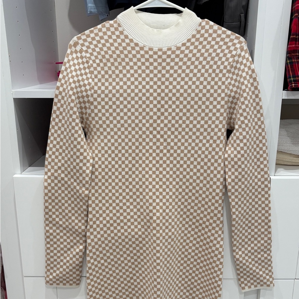 ABERCROMBIE & FITCH Women’s Checkered Sweater  - Brown Tan and White XS-SM